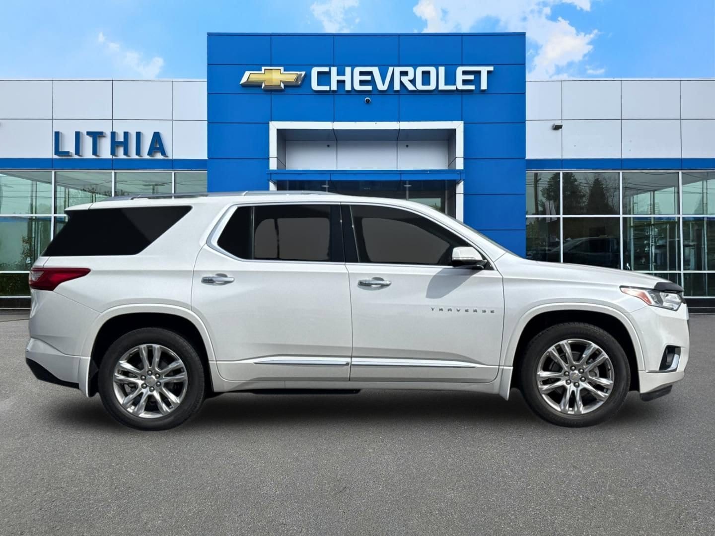 Thumbnail: 2018 Chevrolet Traverse - 8