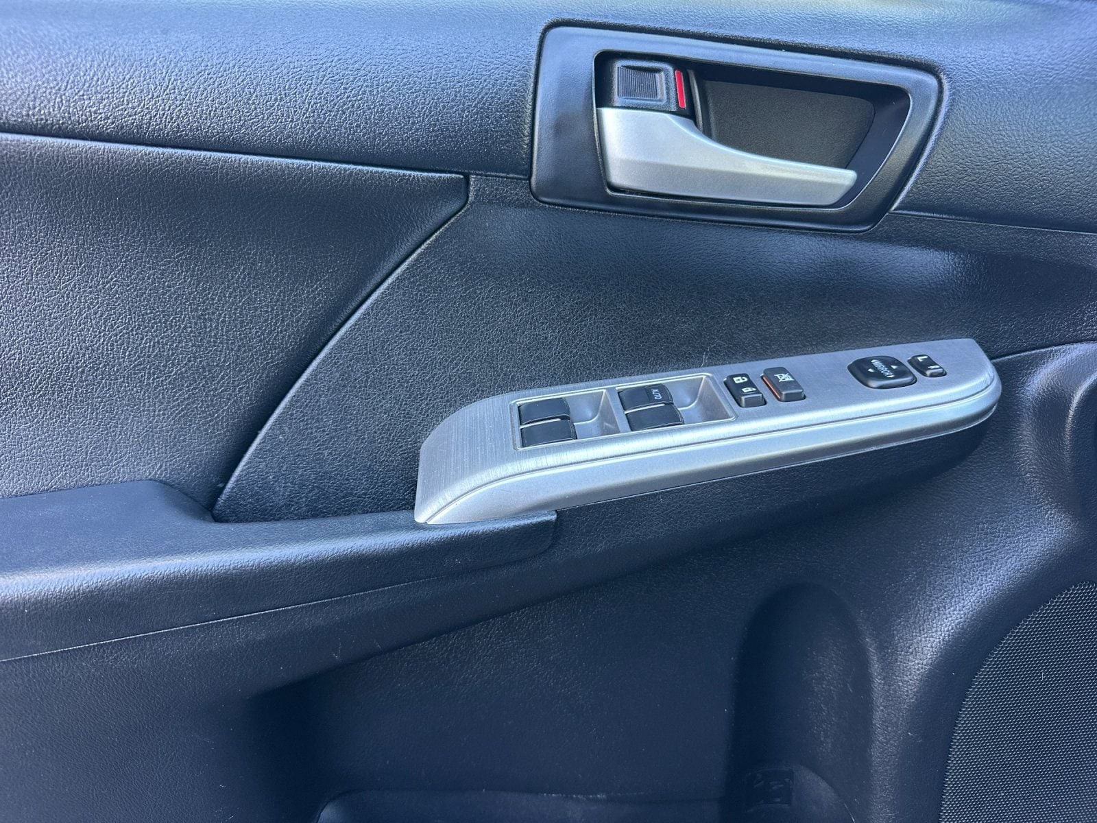 Thumbnail: 2014 Toyota Camry - 11