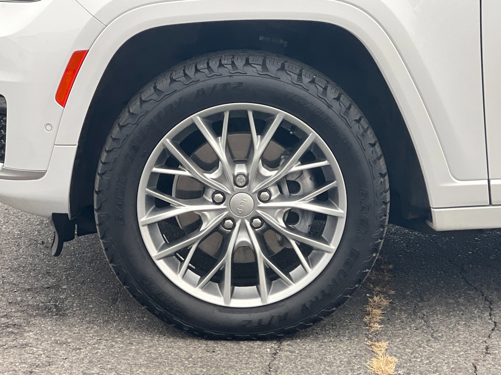 Thumbnail: 2022 Jeep Grand Cherokee L - 24