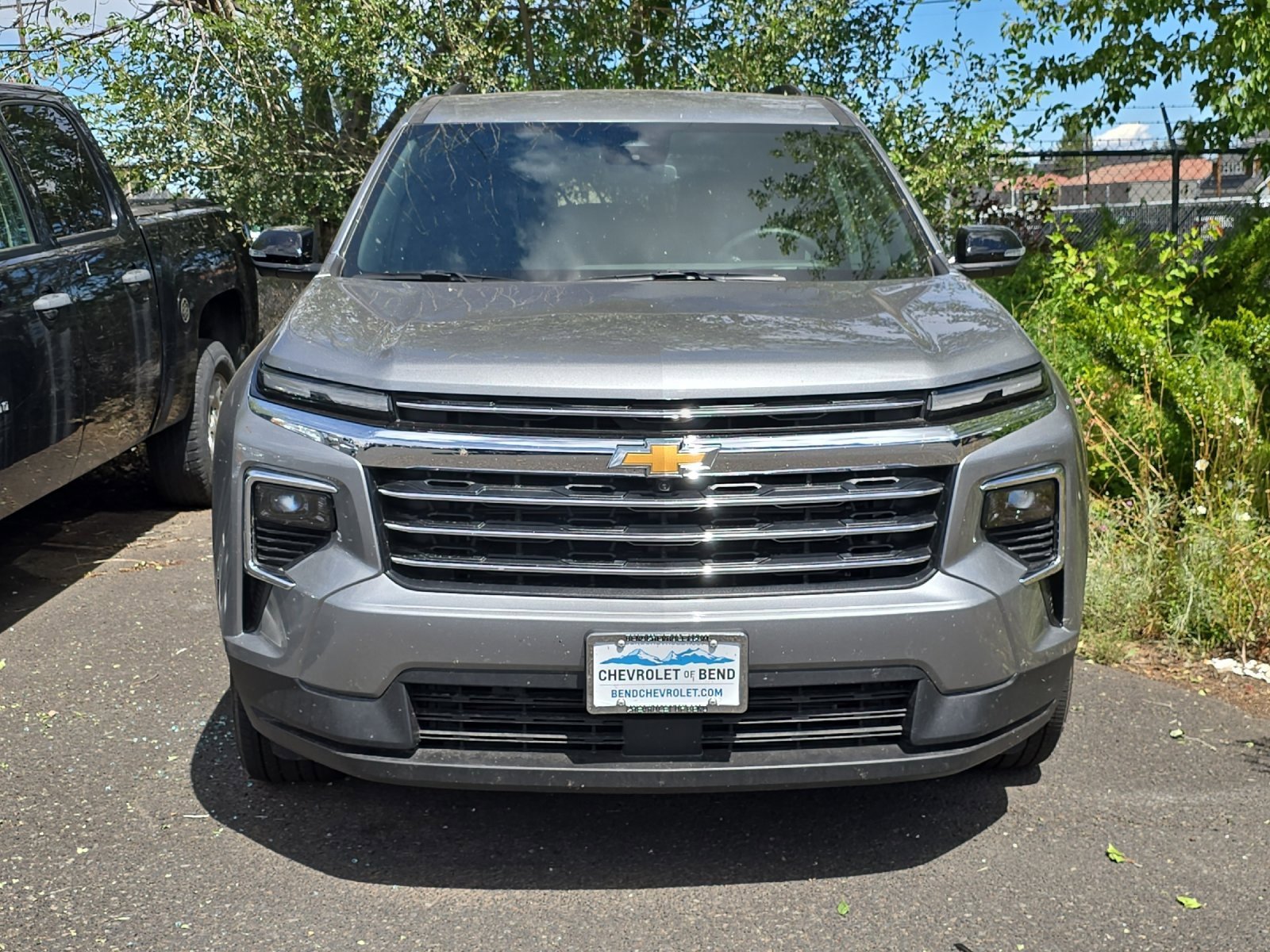 2025 Chevrolet Traverse photo 2