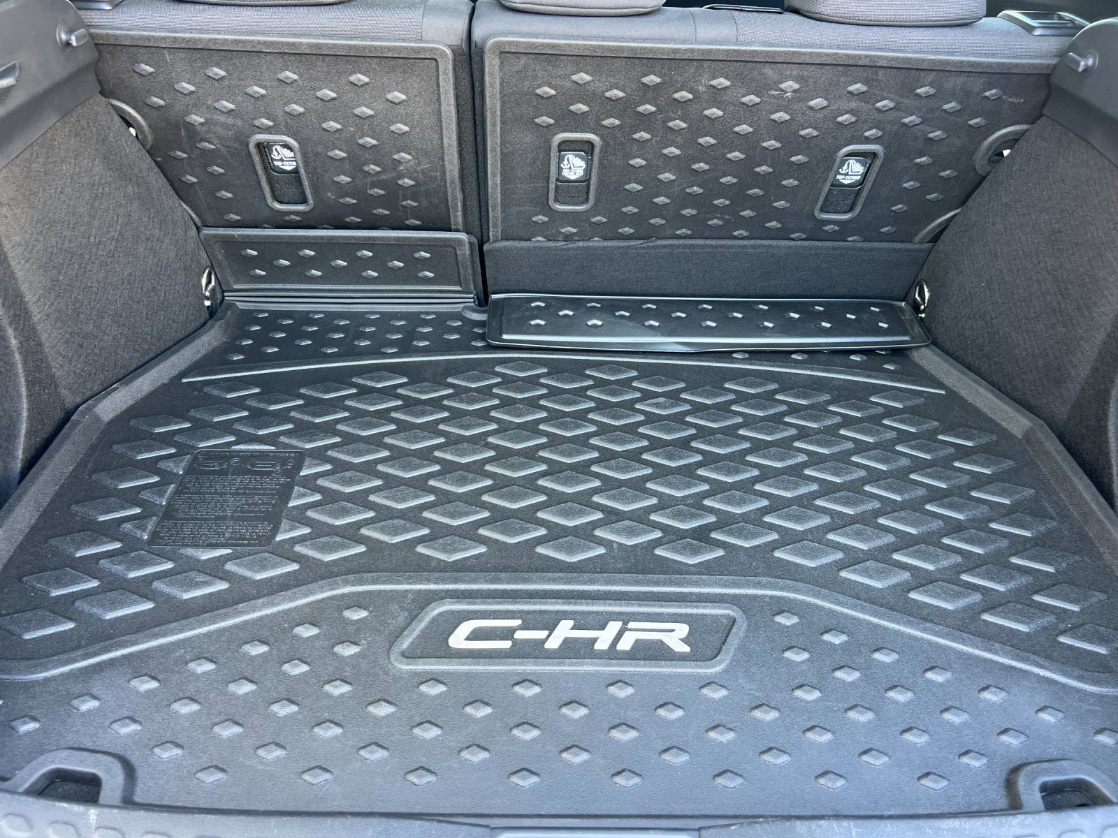 2020 Toyota C-HR LE 15
