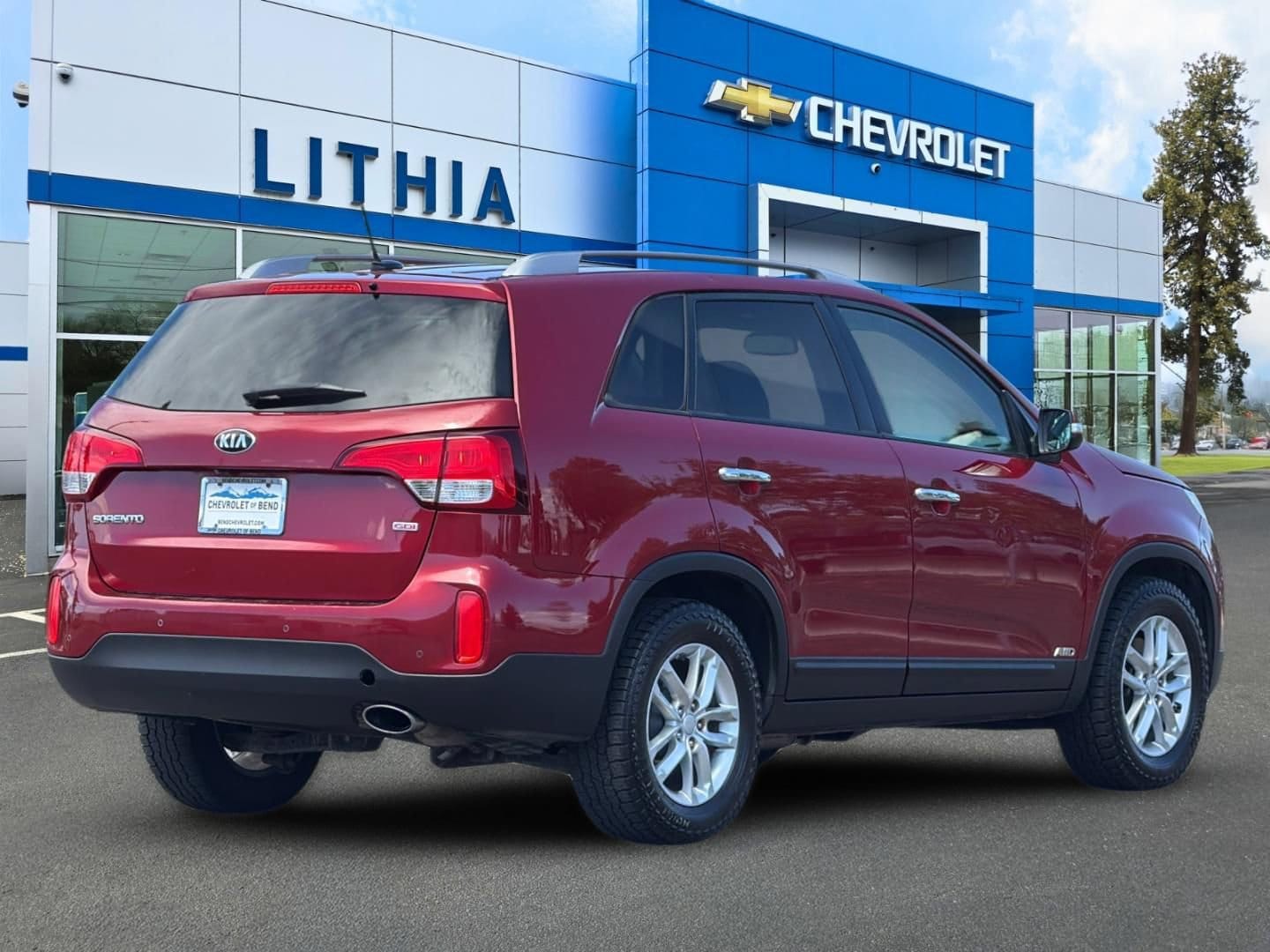 Used 2015 Kia Sorento LX with VIN 5XYKTDA64FG655419 for sale in Bend, OR