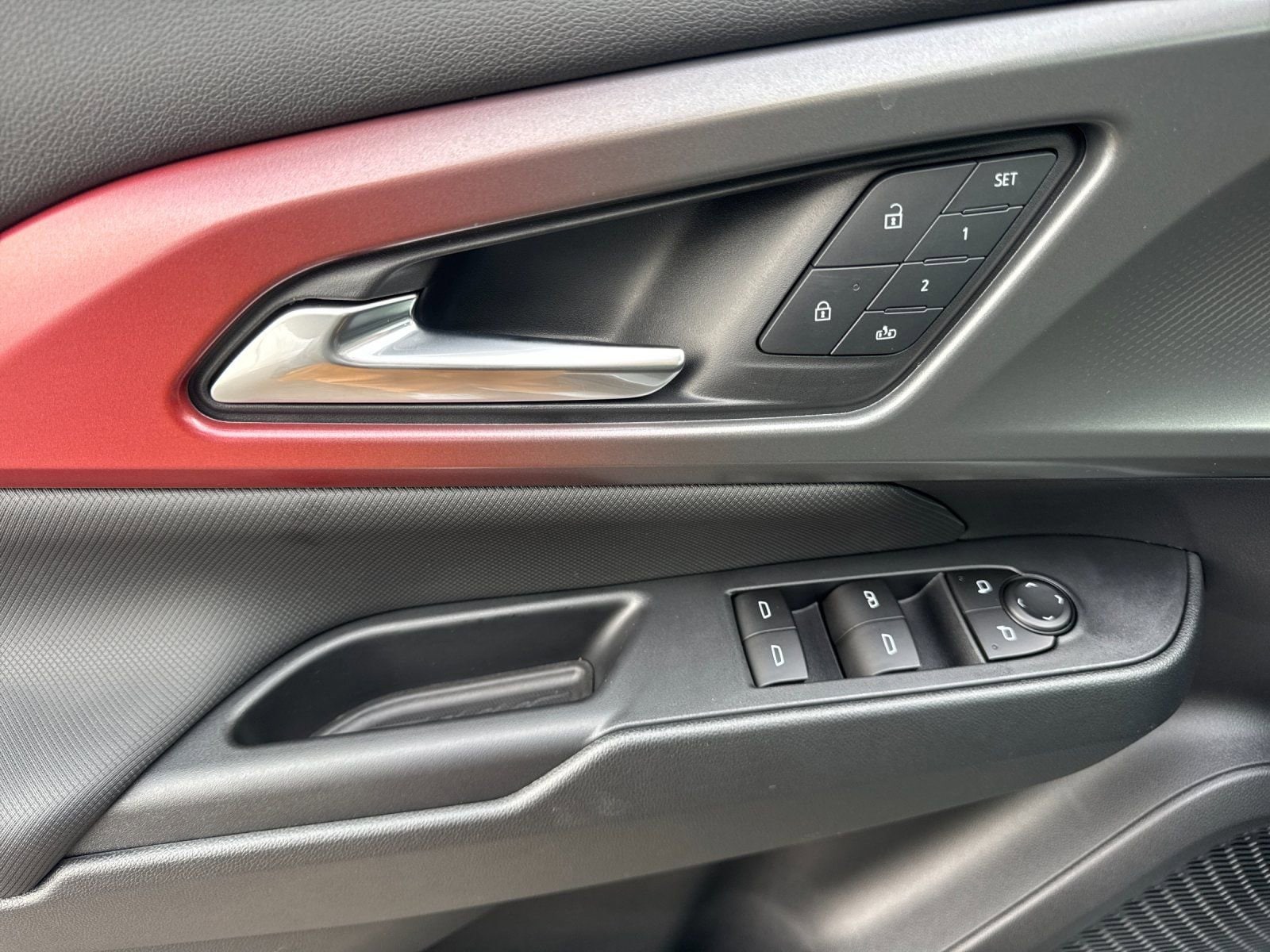 2026 Chevrolet Equinox EV RS - Photo 12