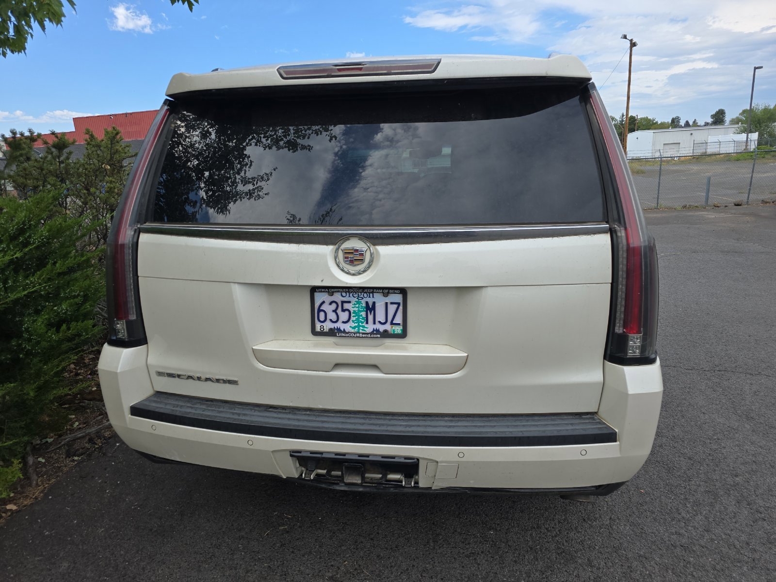 Thumbnail: 2015 Cadillac Escalade - 4