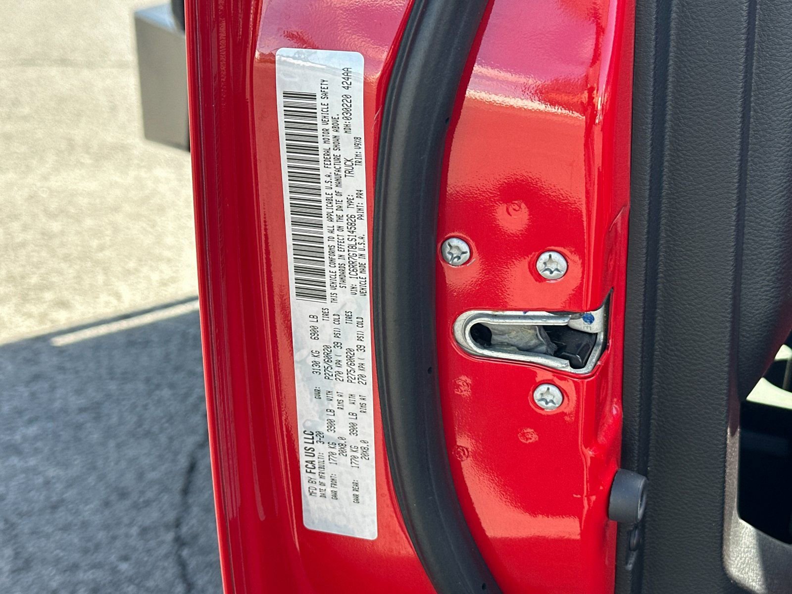 Thumbnail: 2020 RAM 1500 Classic - 28