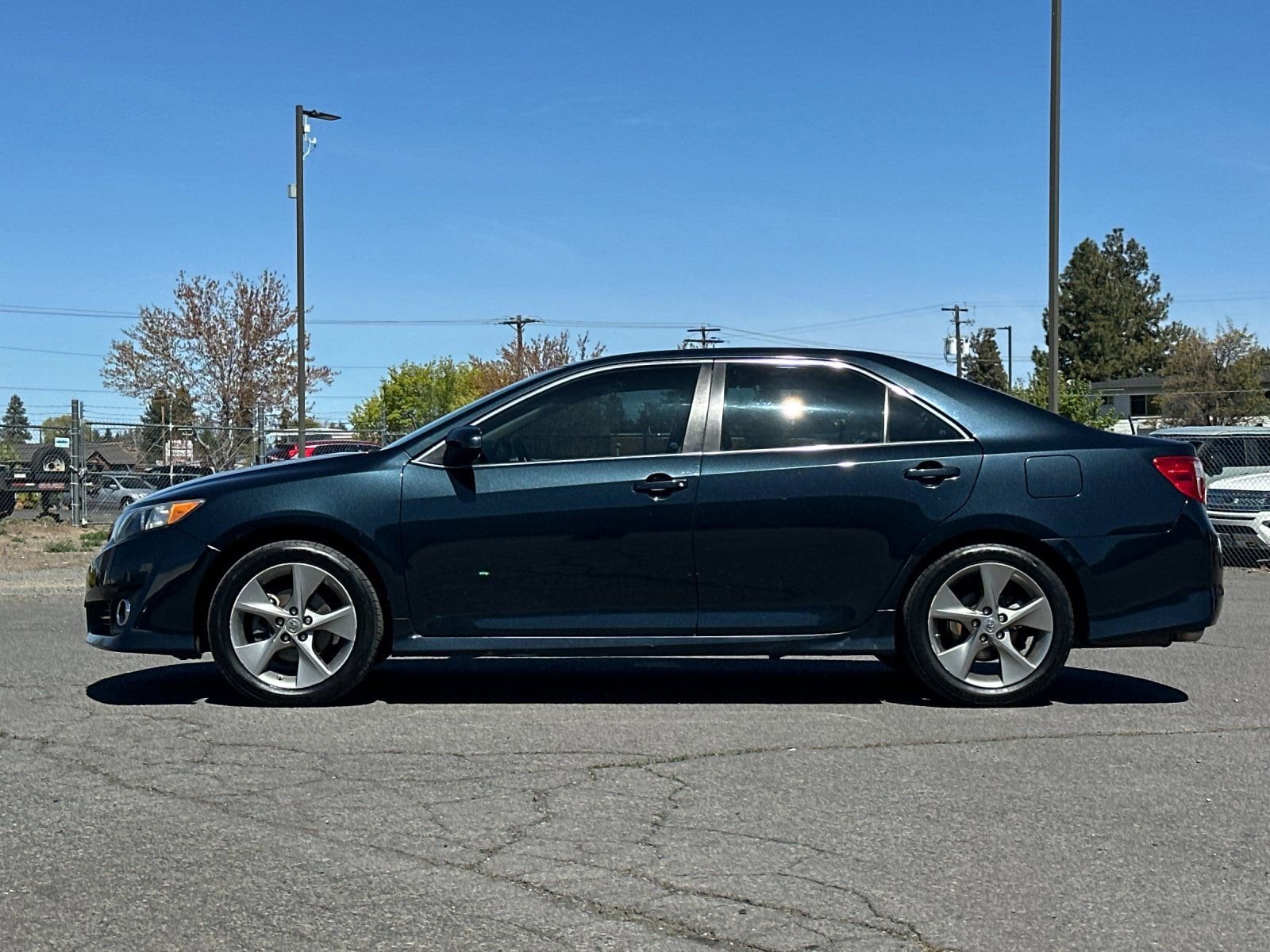 Thumbnail: 2014 Toyota Camry - 4