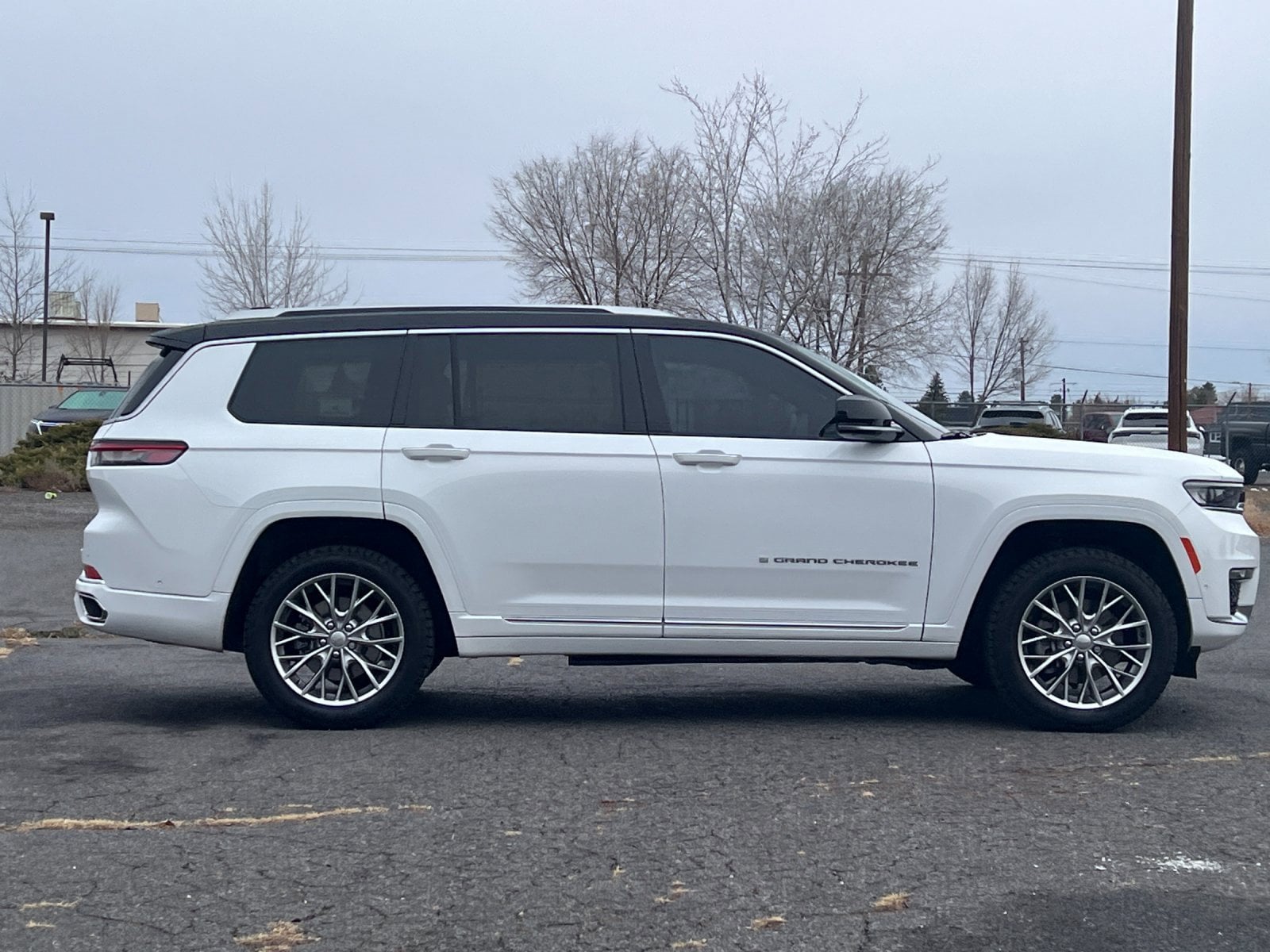 Thumbnail: 2022 Jeep Grand Cherokee L - 8