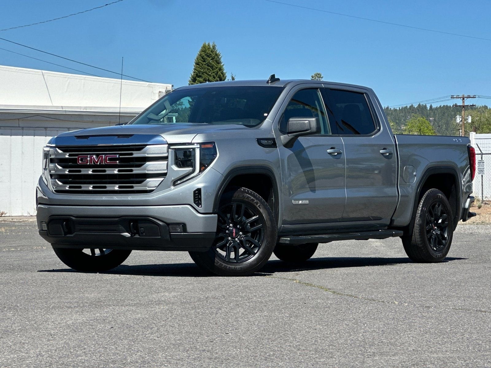 2024 GMC Sierra Elevation 4WD Crew Cab Short Box's photo