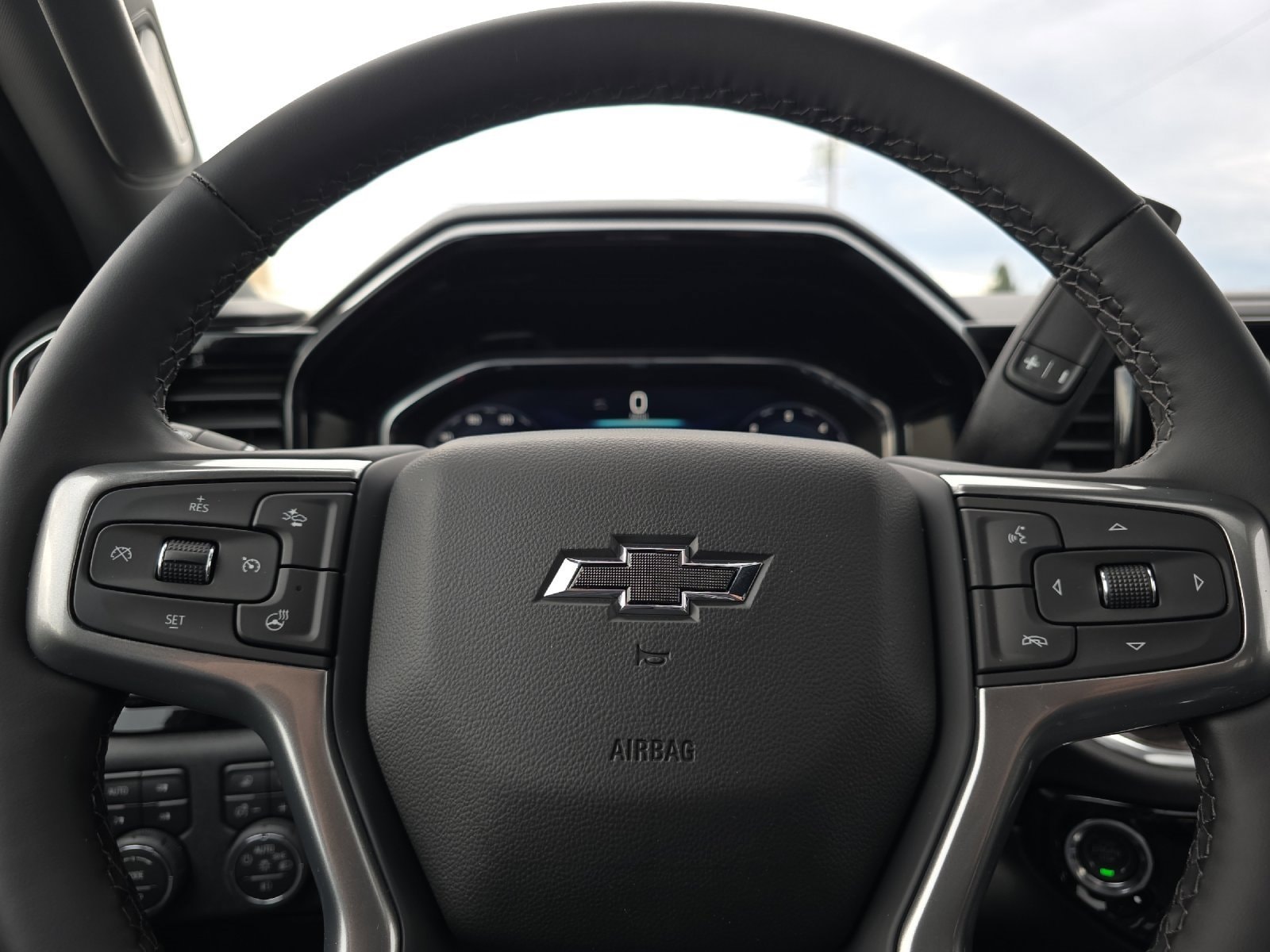 Thumbnail: 2026 Chevrolet Silverado 3500 - 23