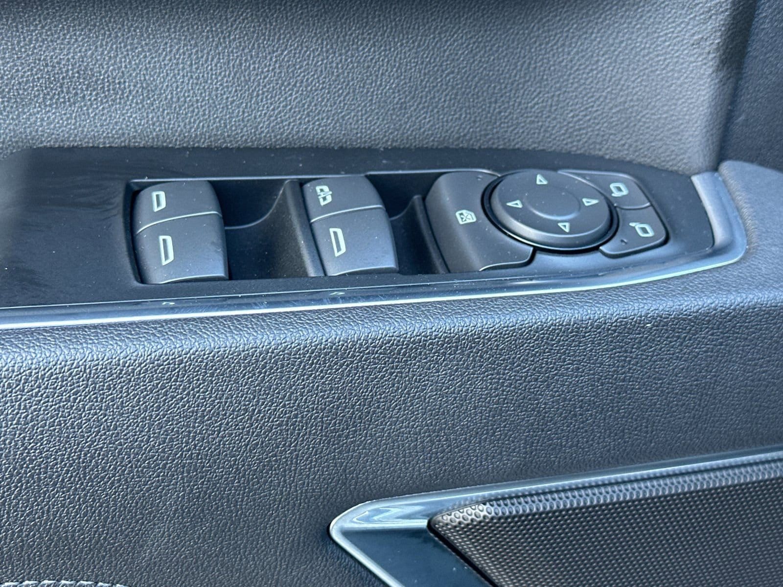 Thumbnail: 2026 Chevrolet Silverado 2500 - 13