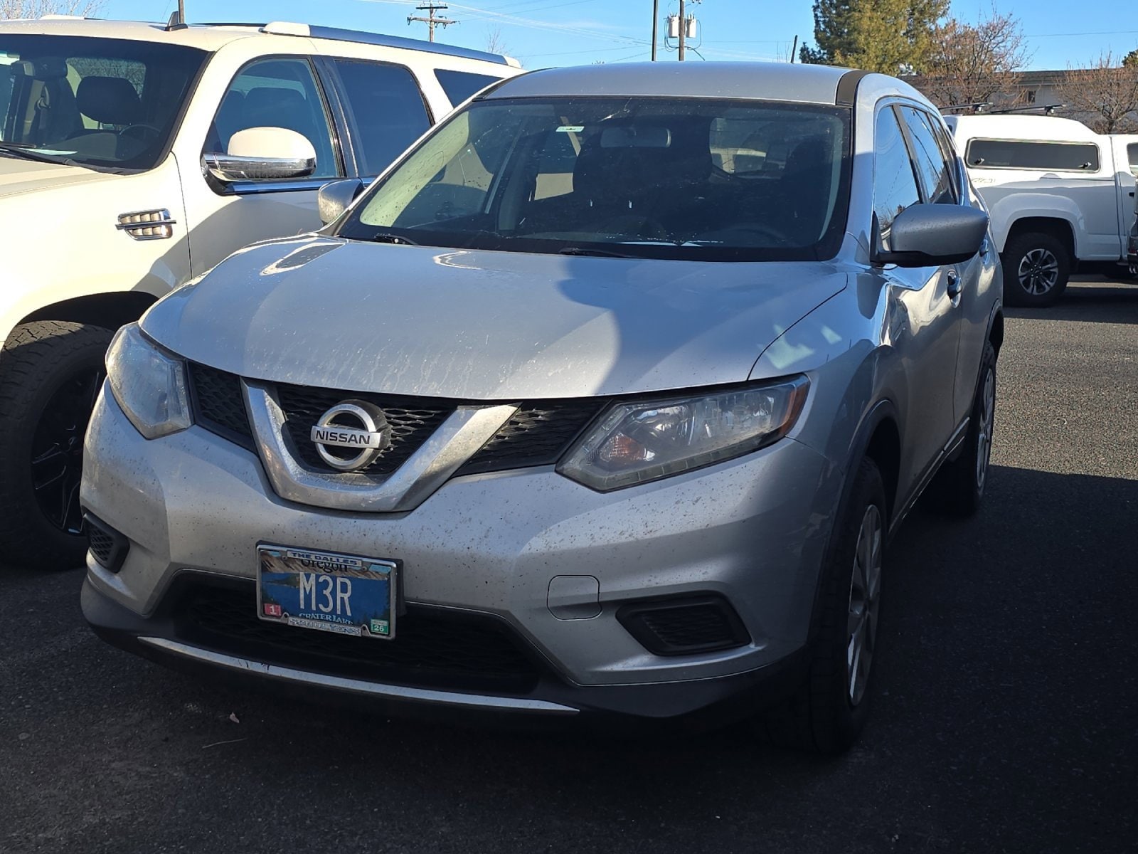 2016 Nissan Rogue S's photo