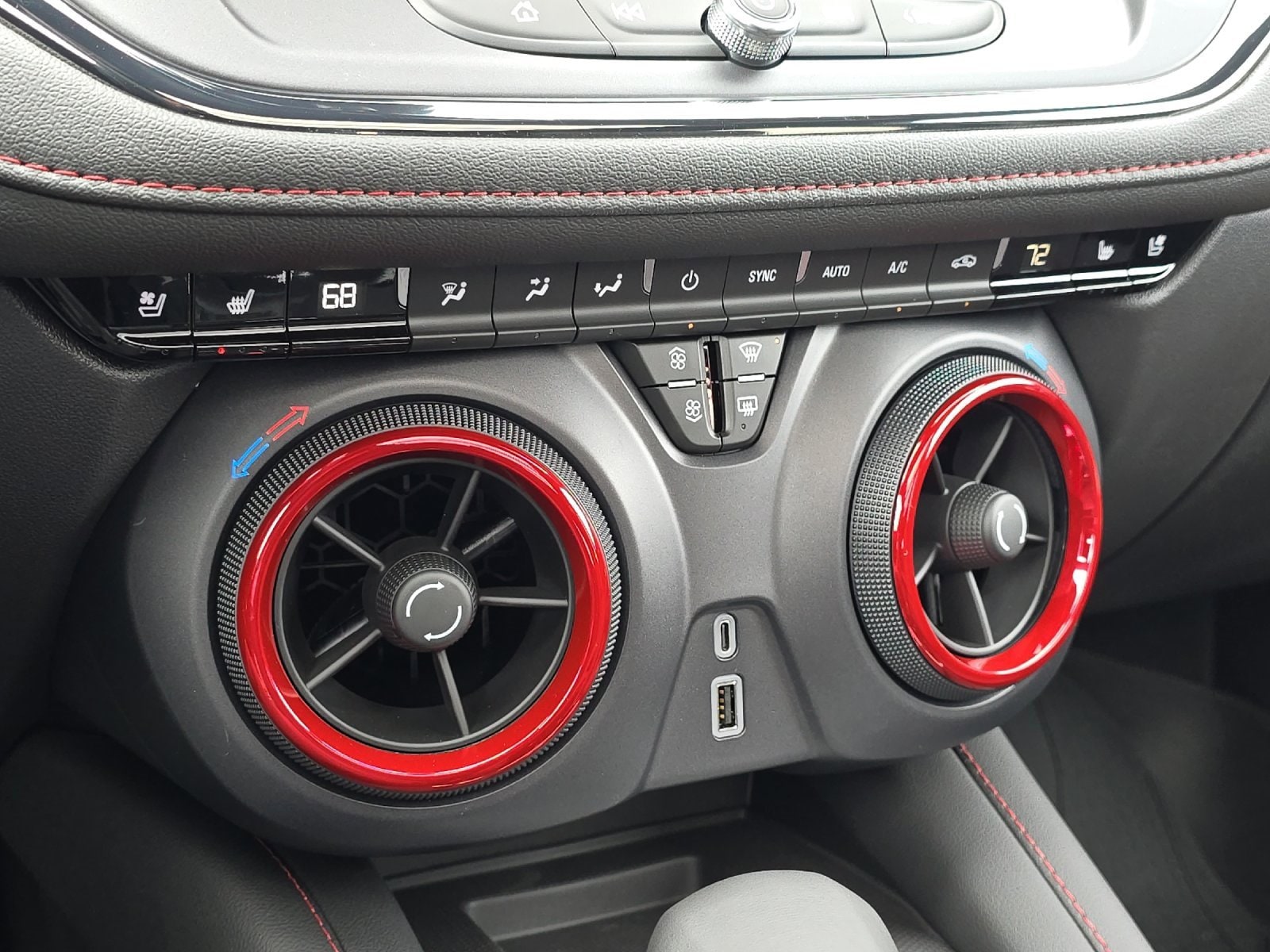 Thumbnail: 2025 Chevrolet Blazer - 21