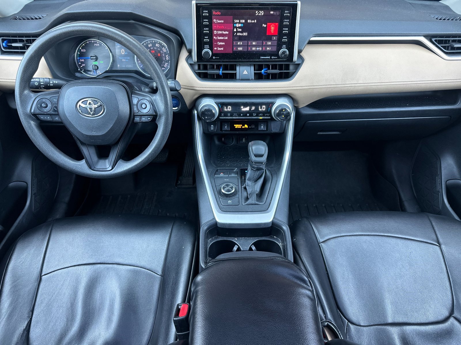 2019 Toyota RAV4 Hybrid XLE photo 3