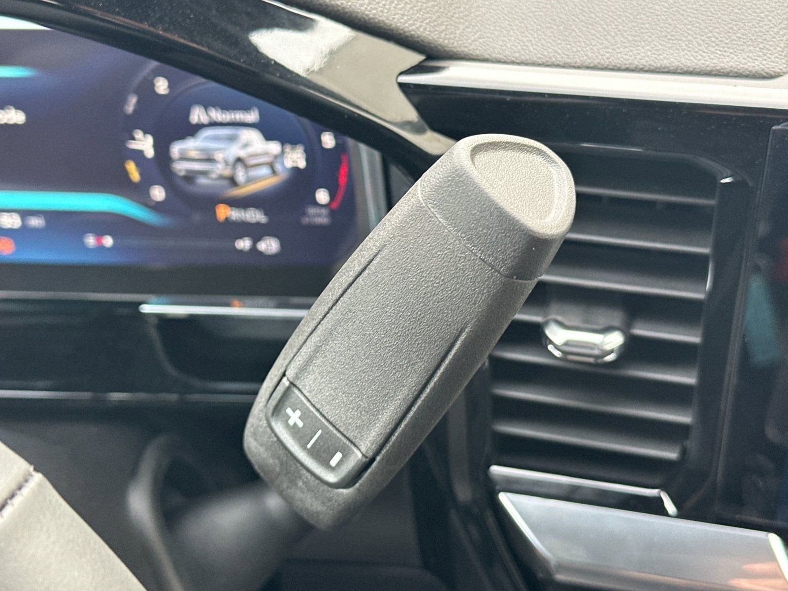 Thumbnail: 2026 Chevrolet Silverado 1500 - 21