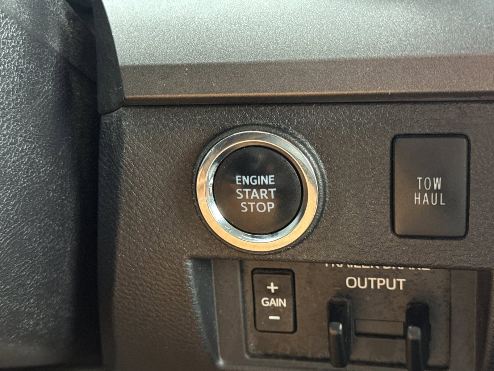 Thumbnail: 2020 Toyota Tundra - 21