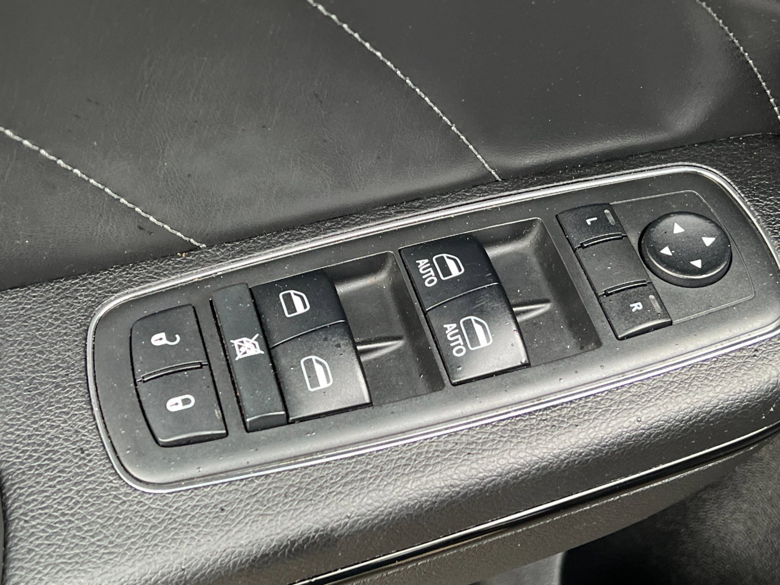 Thumbnail: 2017 Dodge Charger - 13