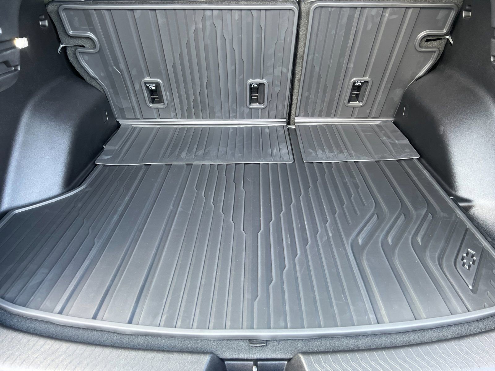 2026 Chevrolet Equinox EV RS - Photo 15