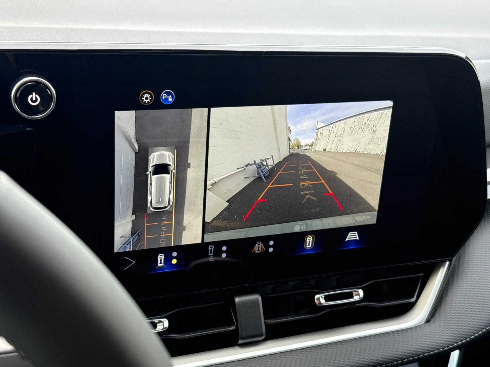 Thumbnail: 2026 Chevrolet Equinox - 20