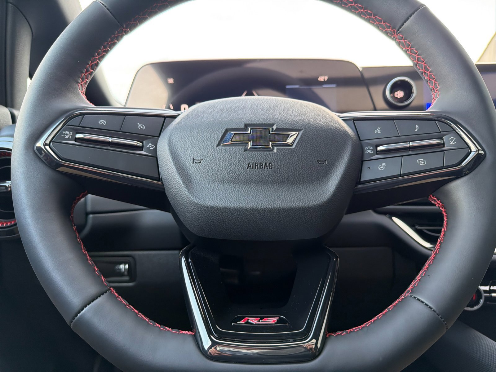 Thumbnail: 2026 Chevrolet Equinox - 24