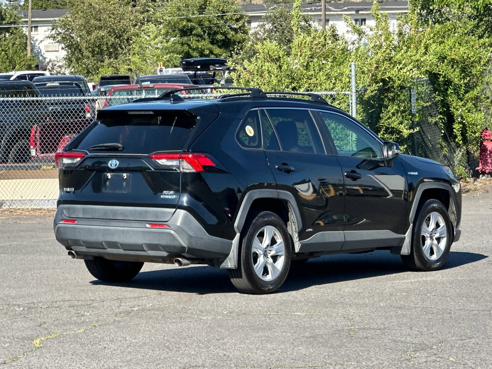 2019 Toyota RAV4 Hybrid XLE photo 2