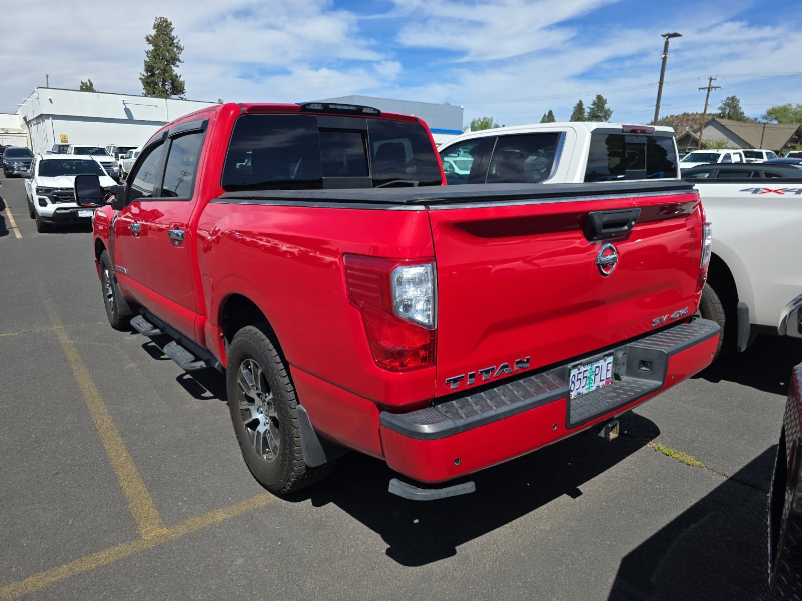 2021 Nissan Titan SV photo 3