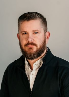 Staff member Christopher Wilson from ID_139168f5f250
