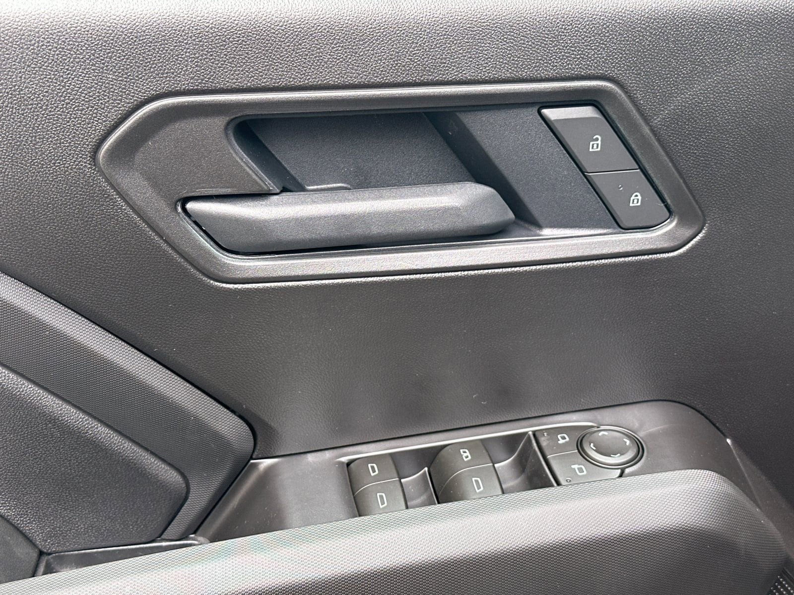 2026 Chevrolet Colorado Trail Boss - Photo 13