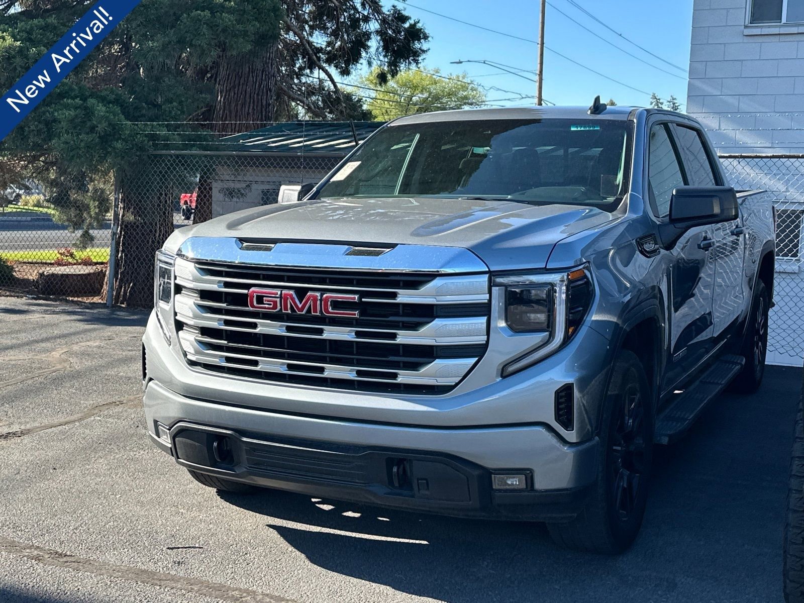 2024 GMC Sierra Elevation 4WD Crew Cab Short Box's photo