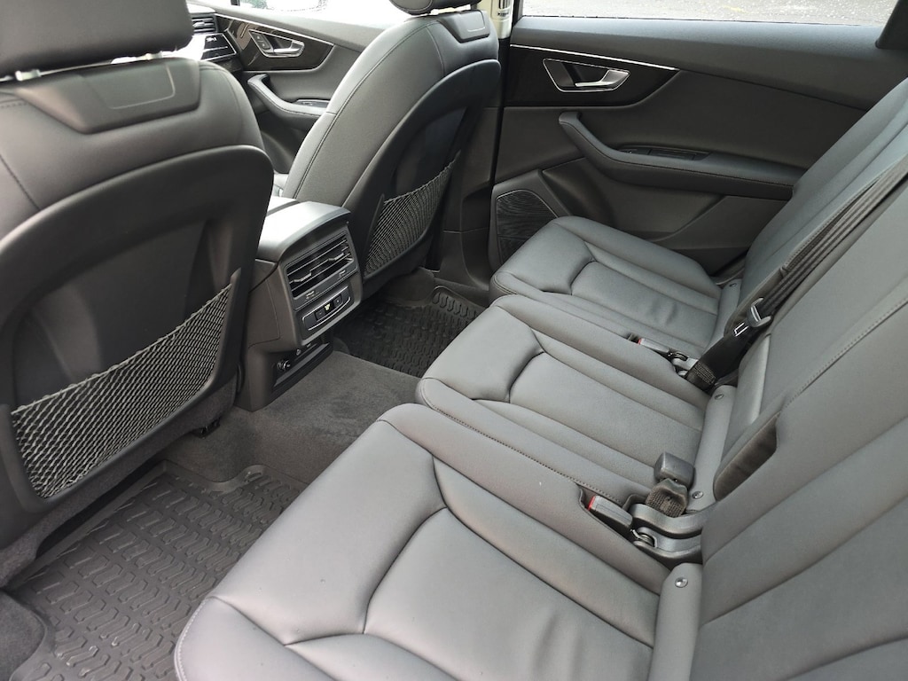 Used 2023 Audi Q7 Premium Plus 45 Tfsi Quattro Tiptronic SUV