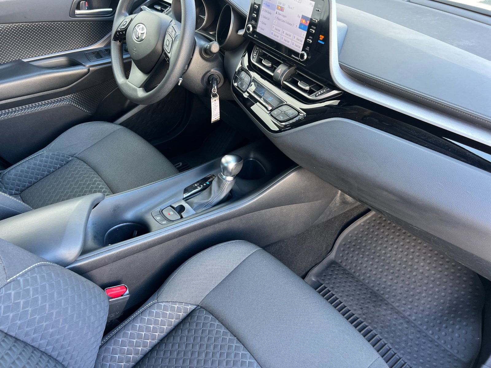 2020 Toyota C-HR LE 16