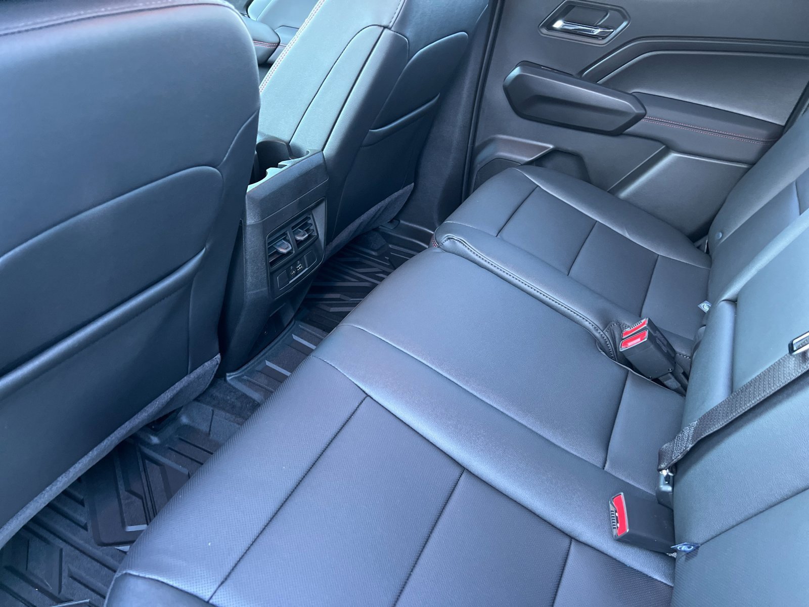 2026 Chevrolet Colorado Z71 photo 4