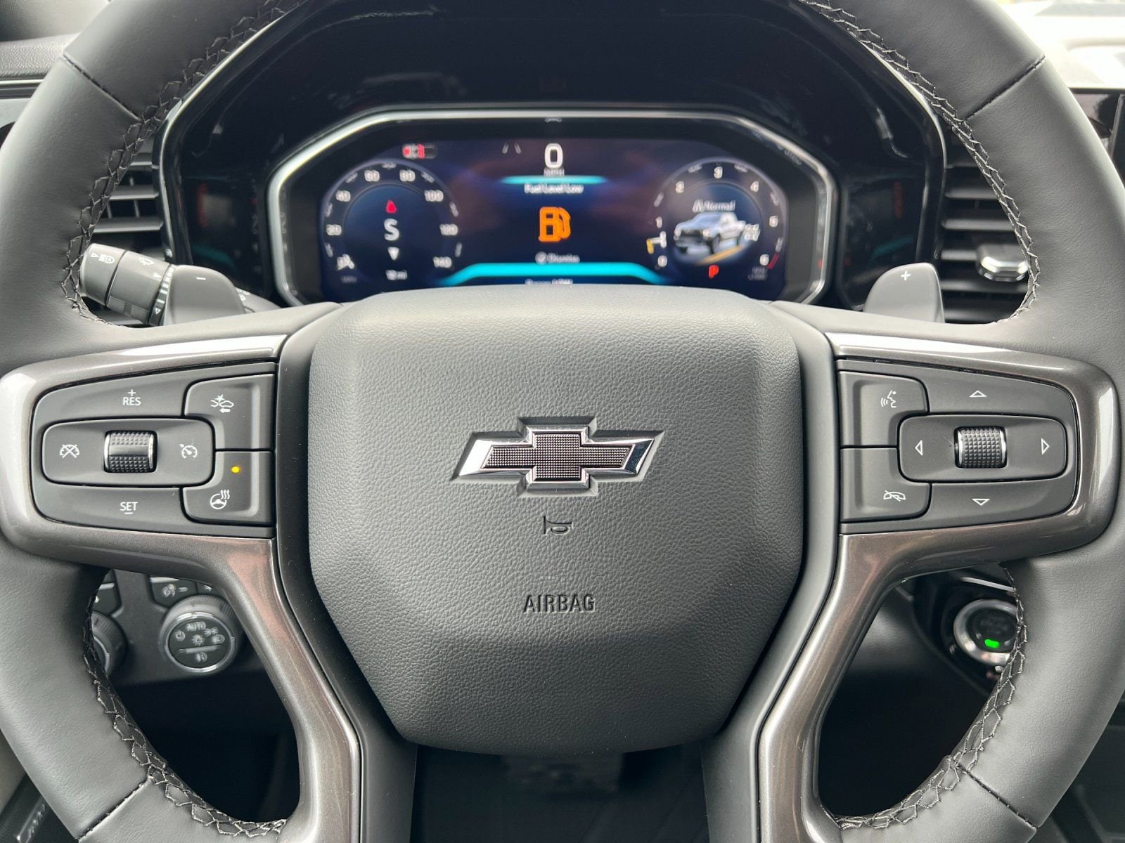 Thumbnail: 2026 Chevrolet Silverado 1500 - 23