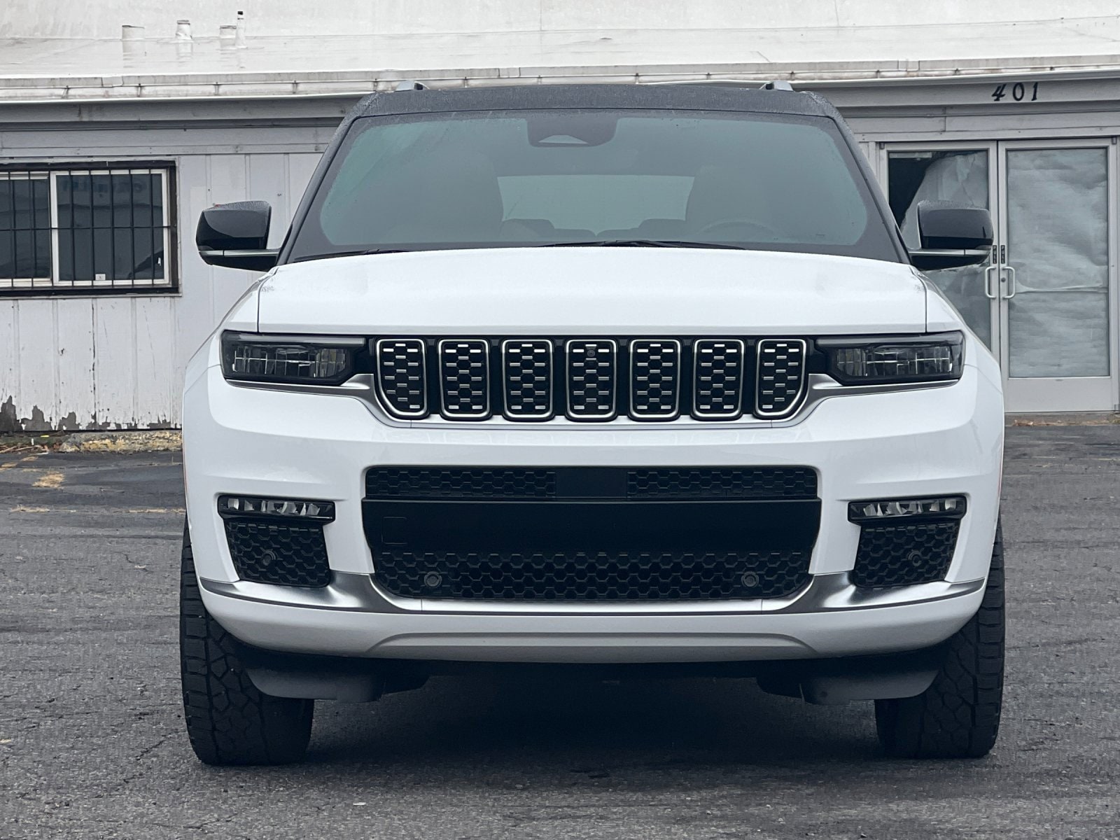 Thumbnail: 2022 Jeep Grand Cherokee L - 10