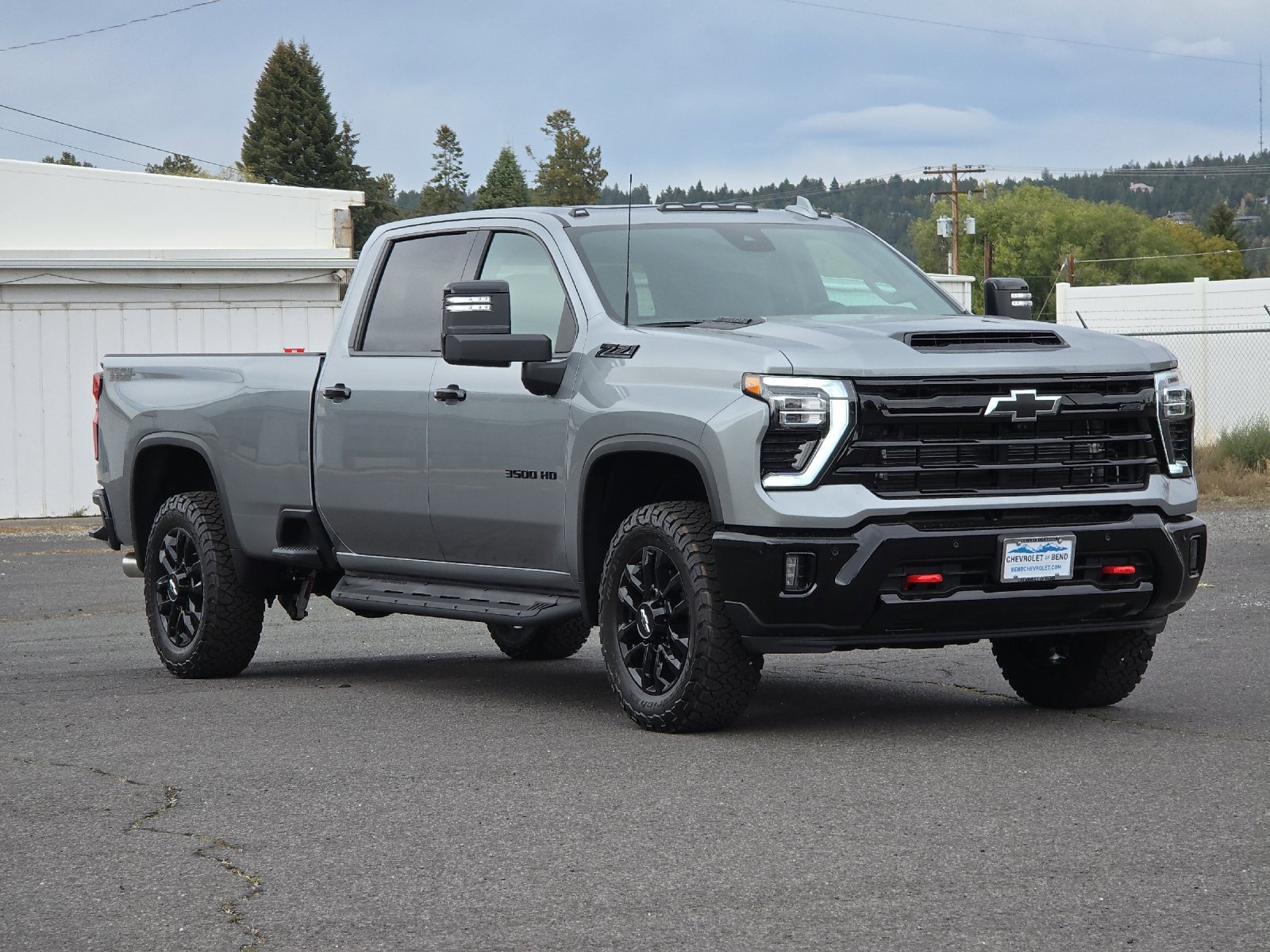 Thumbnail: 2026 Chevrolet Silverado 3500 - 9