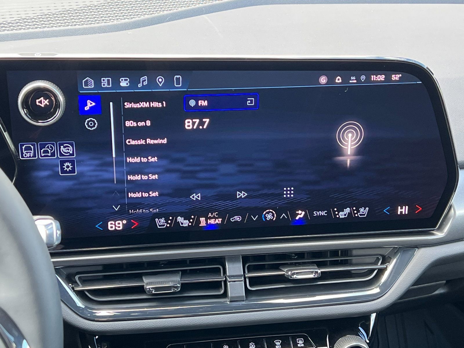 2026 Chevrolet Equinox EV RS - Photo 18