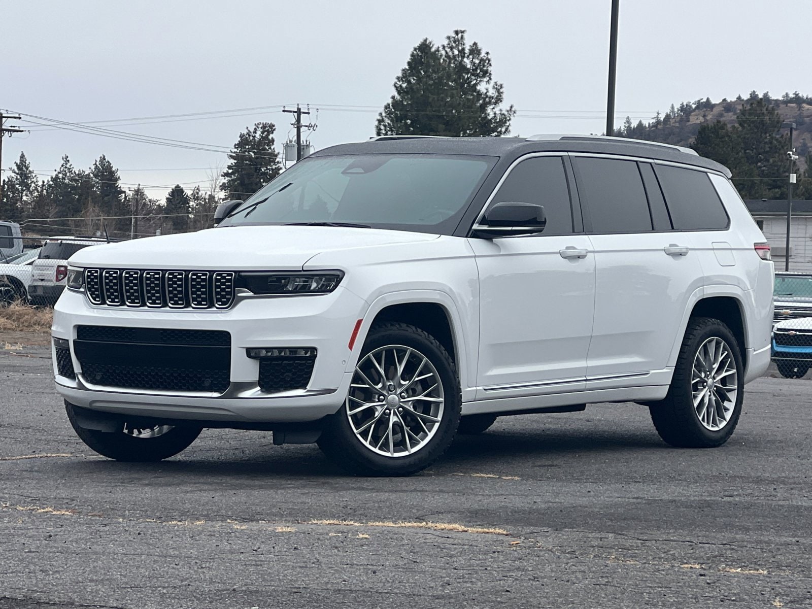 2022 Jeep Grand Cherokee L Summit's photo