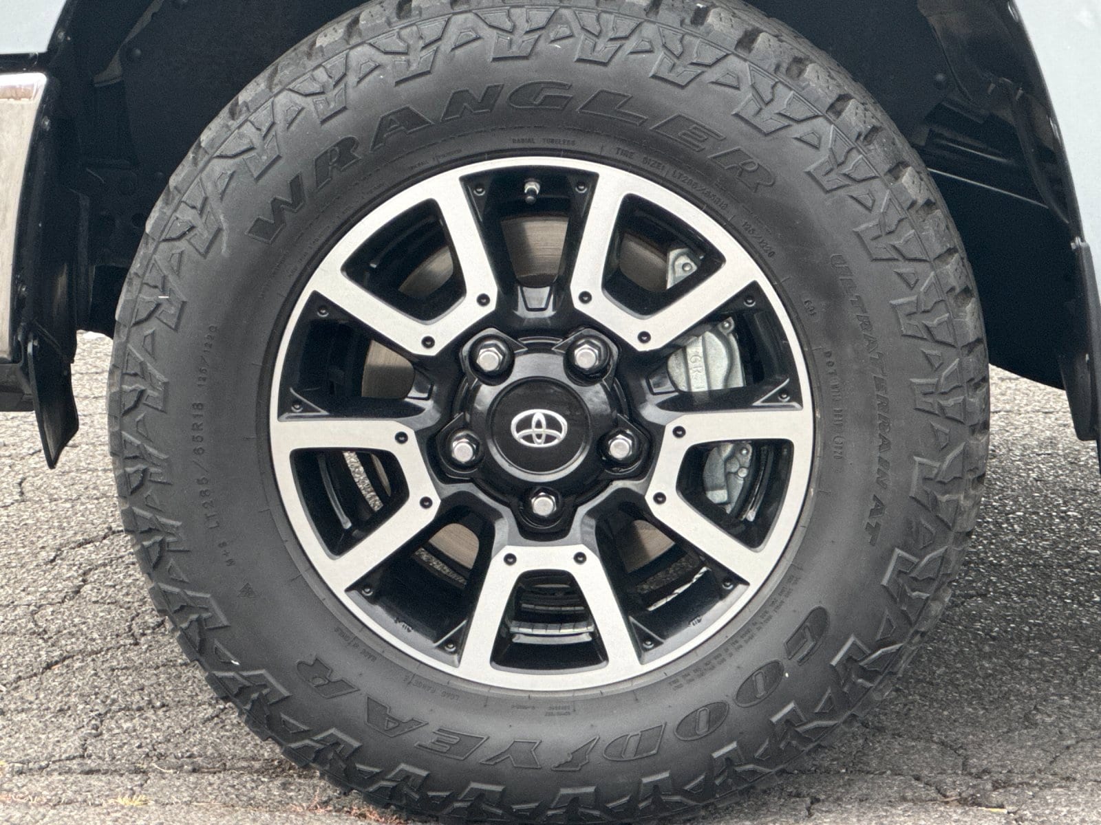 Thumbnail: 2020 Toyota Tundra - 25