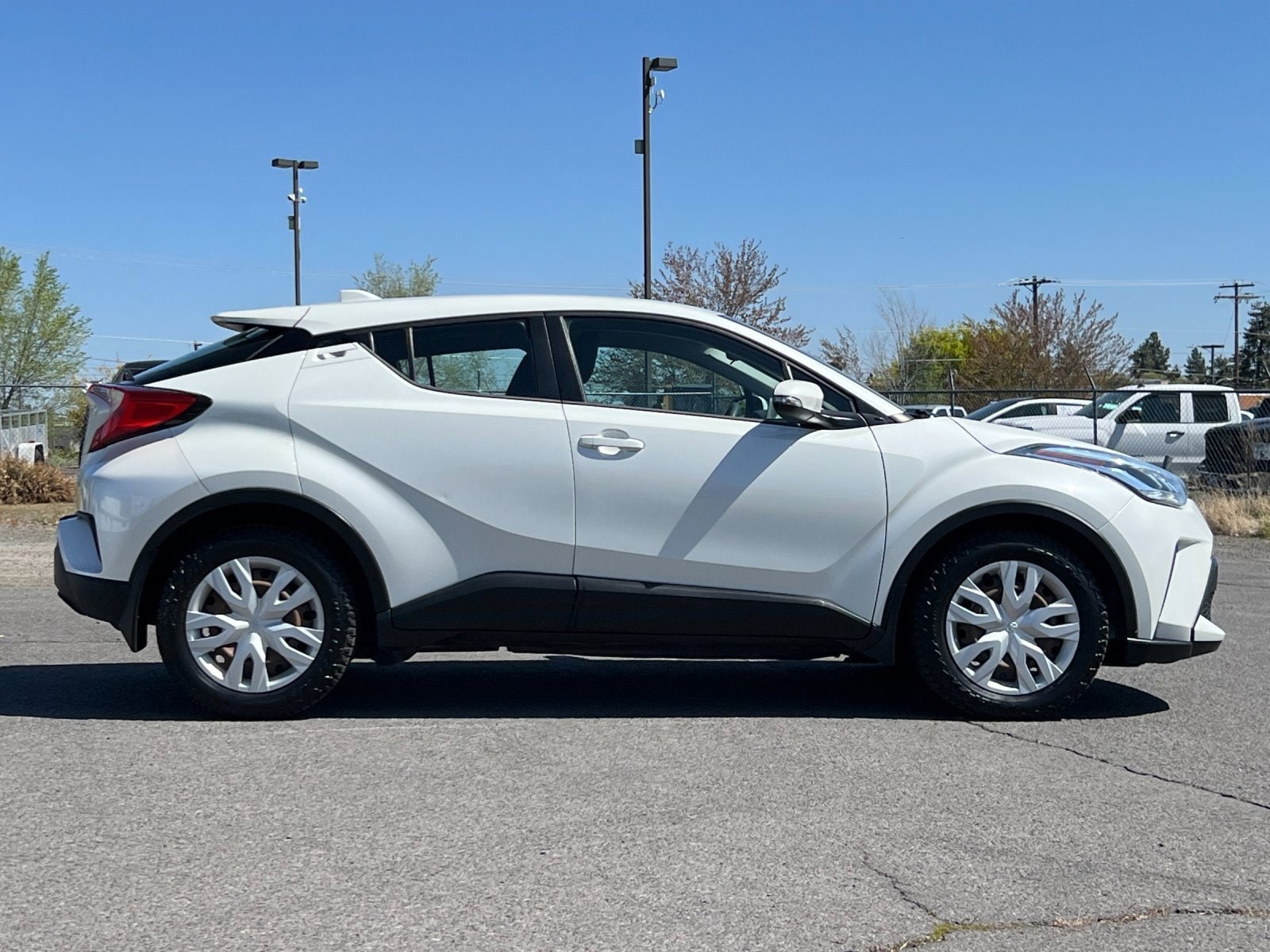 2020 Toyota C-HR LE 8