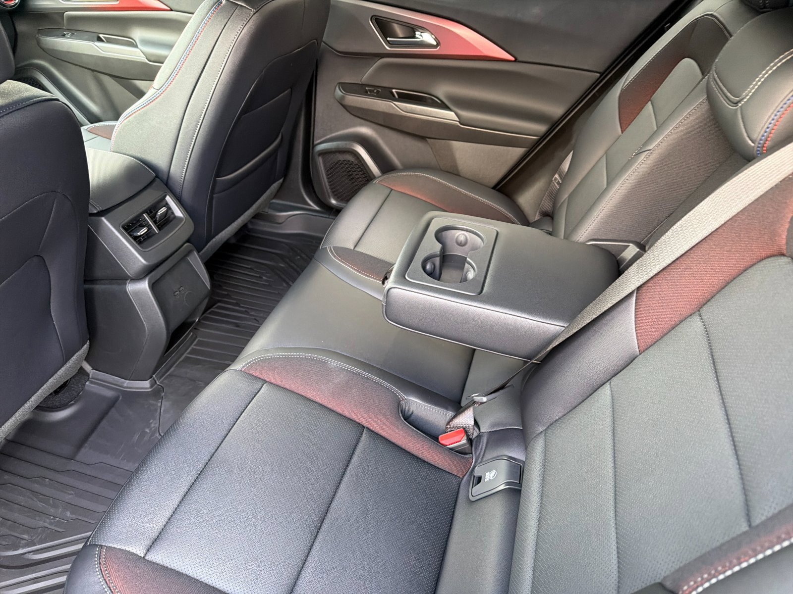 Thumbnail: 2026 Chevrolet Equinox - 4