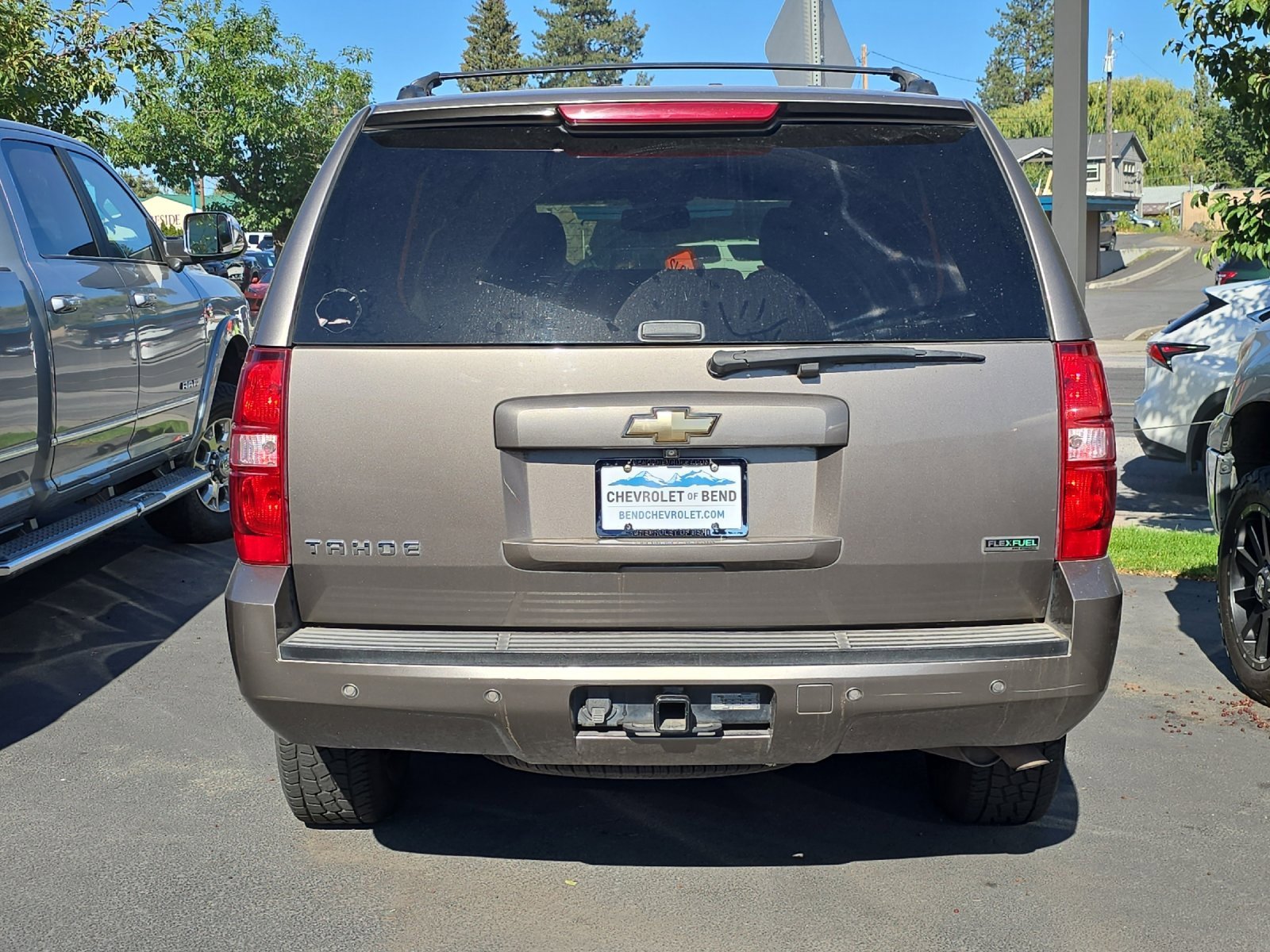 2011 Chevrolet Tahoe LT photo 3