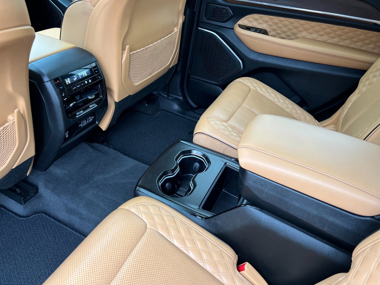 Thumbnail: 2022 Jeep Grand Cherokee L - 4