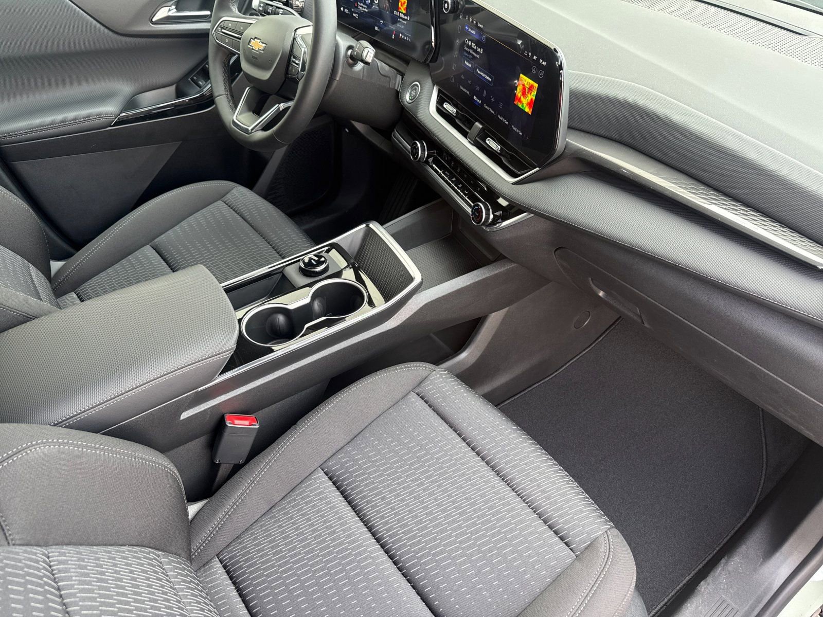 Thumbnail: 2026 Chevrolet Equinox - 16
