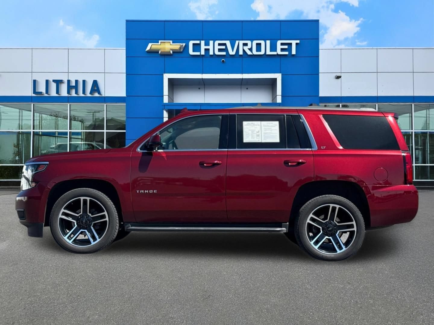 Thumbnail: 2018 Chevrolet Tahoe - 5