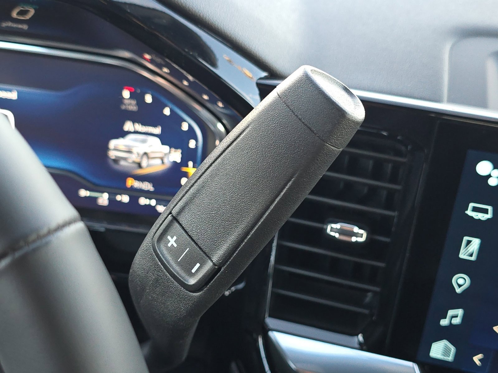 Thumbnail: 2025 Chevrolet Silverado 1500 - 21