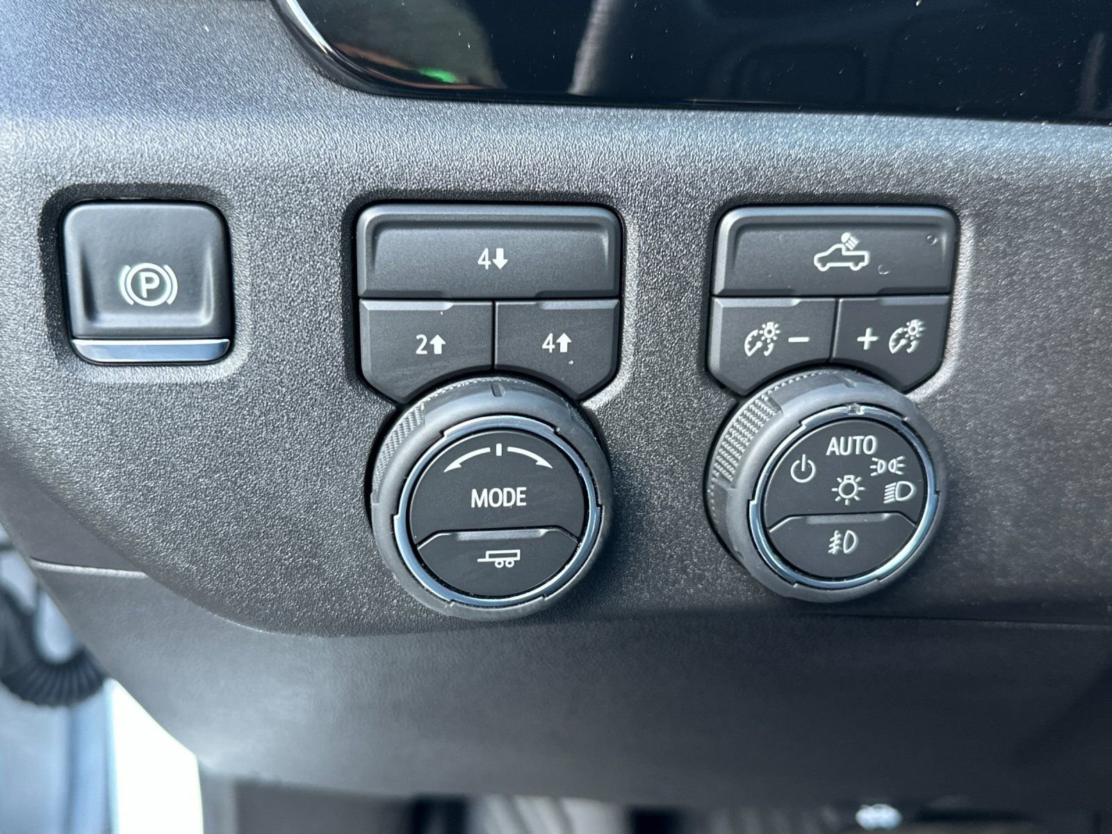 Thumbnail: 2026 Chevrolet Silverado 2500 - 29