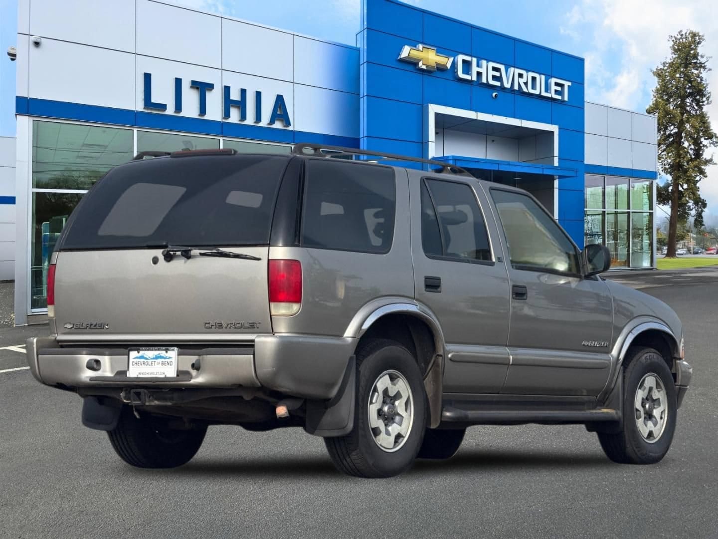 Used 2002 Chevrolet Blazer LS with VIN 1GNDT13W52K162638 for sale in Bend, OR