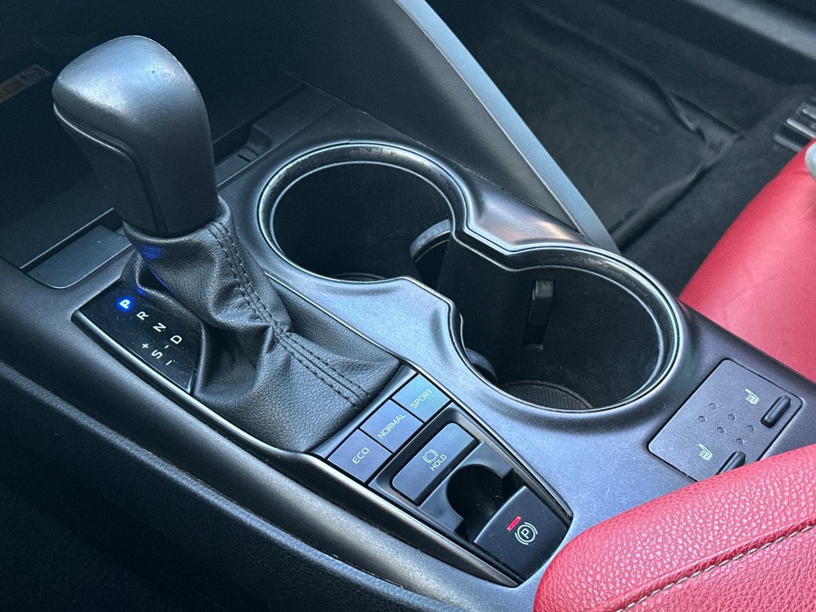 Thumbnail: 2024 Toyota Camry - 21
