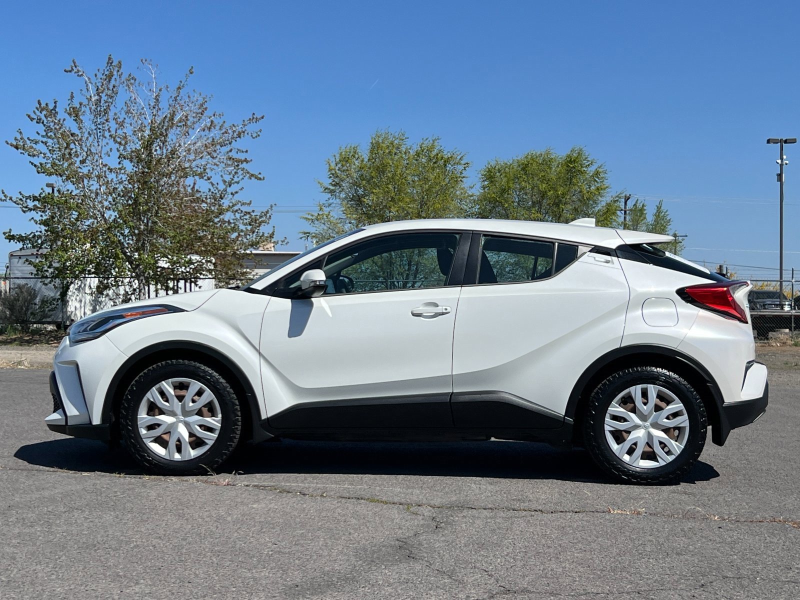 2020 Toyota C-HR LE 5