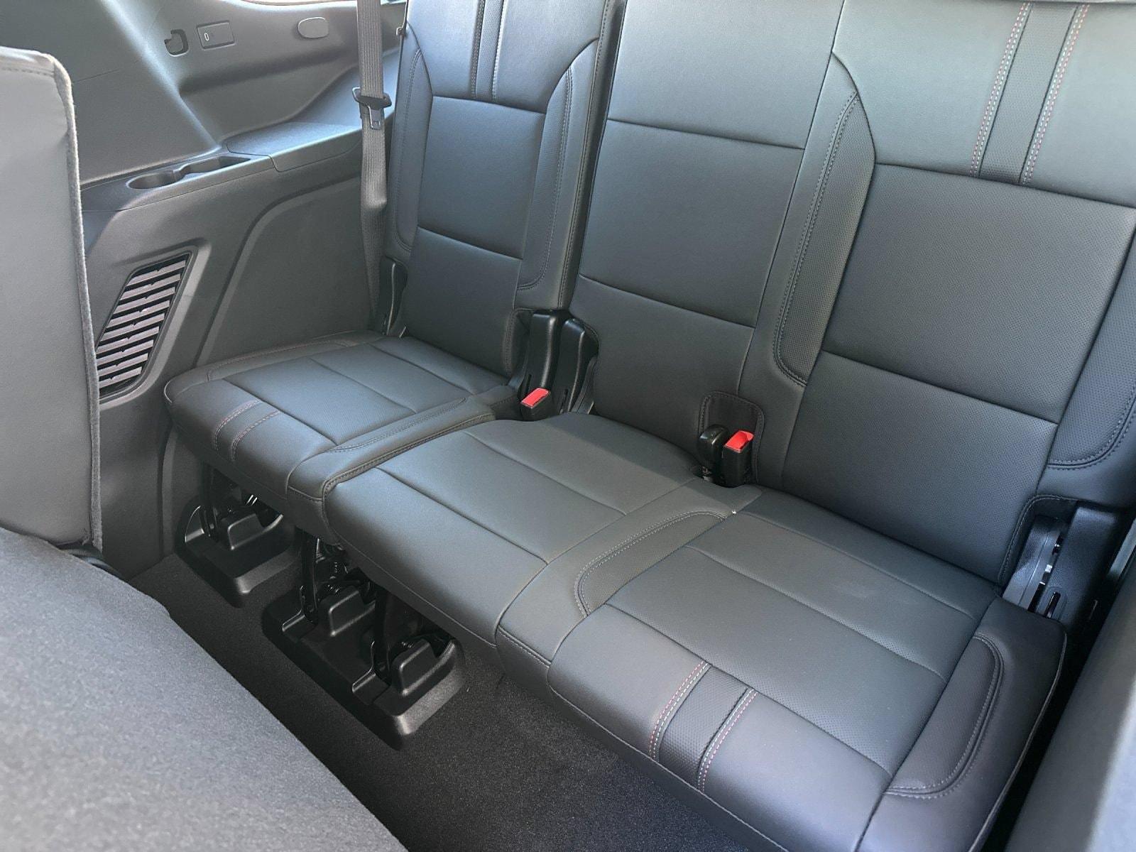 2026 Chevrolet Tahoe RST - Photo 15