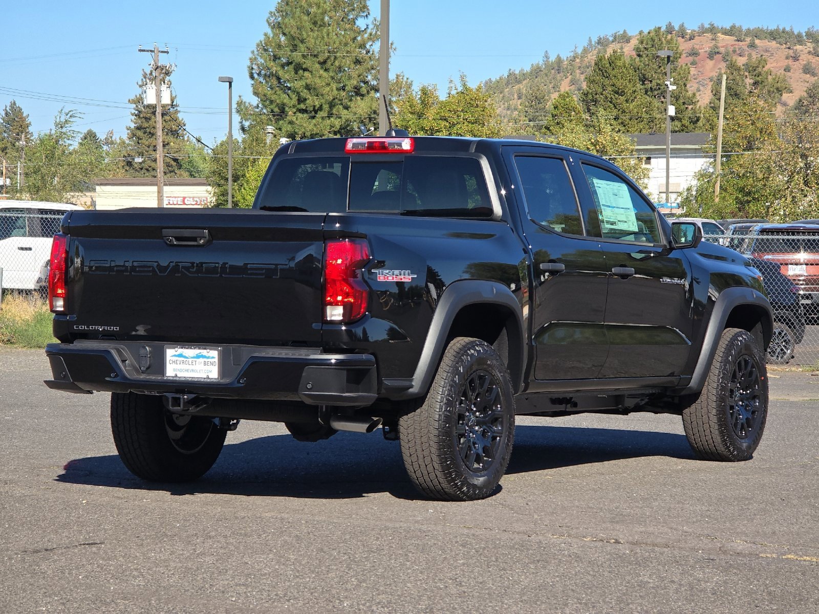 2026 Chevrolet Colorado Trail Boss photo 2